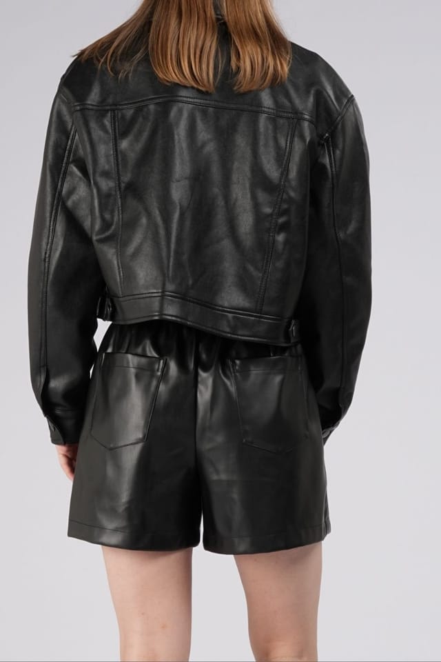 OUTTA BOX OUTTA BOX Women's Women's Vintage Lapel Cropped Faux Leather Jacket in Black - 3