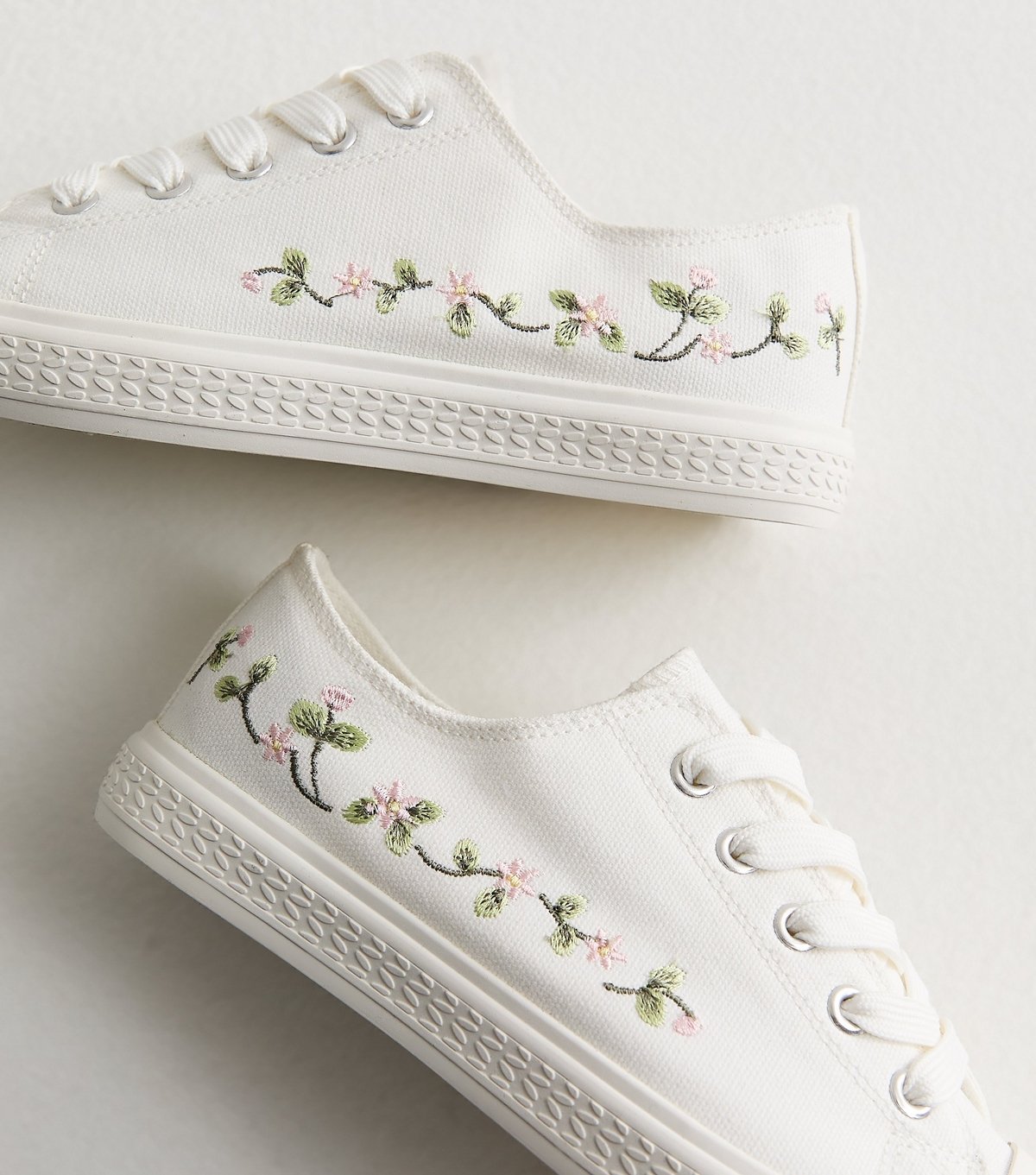New Look Women's White Woven Floral Embroidered Trainers Vegan New Look - 3