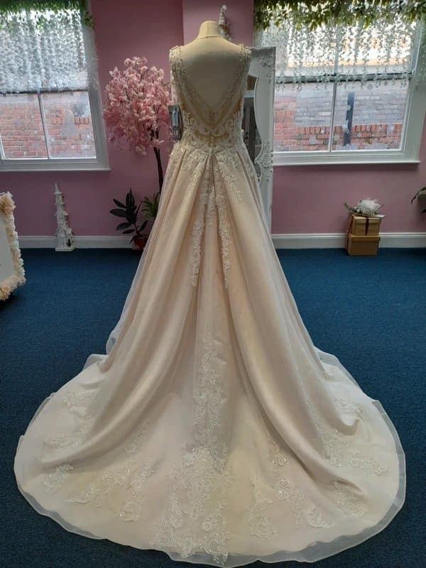 Tres Chic Wedding dress