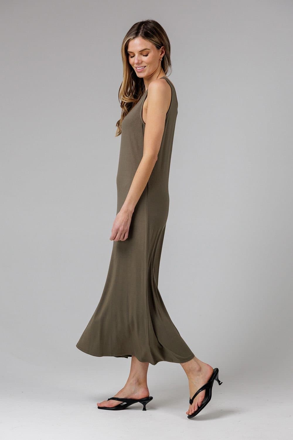 French Connection French Connection Women's Sleeveless Scoop Neck Flowy Maxi Dress in Khaki