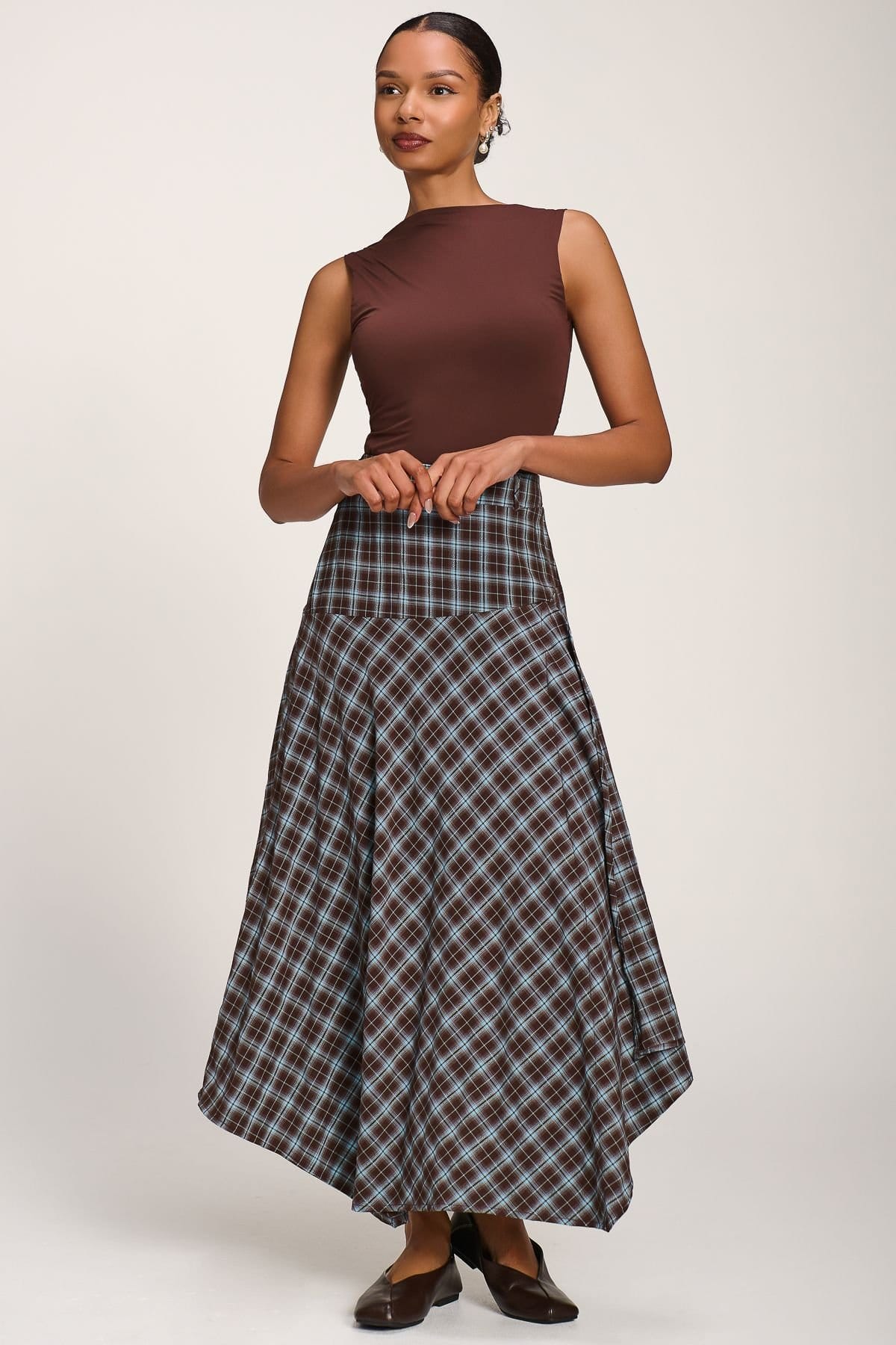 Jolie Moi Jolie Moi Women's Plaid Asymmetric Maxi Skirt in Light Brown - 4