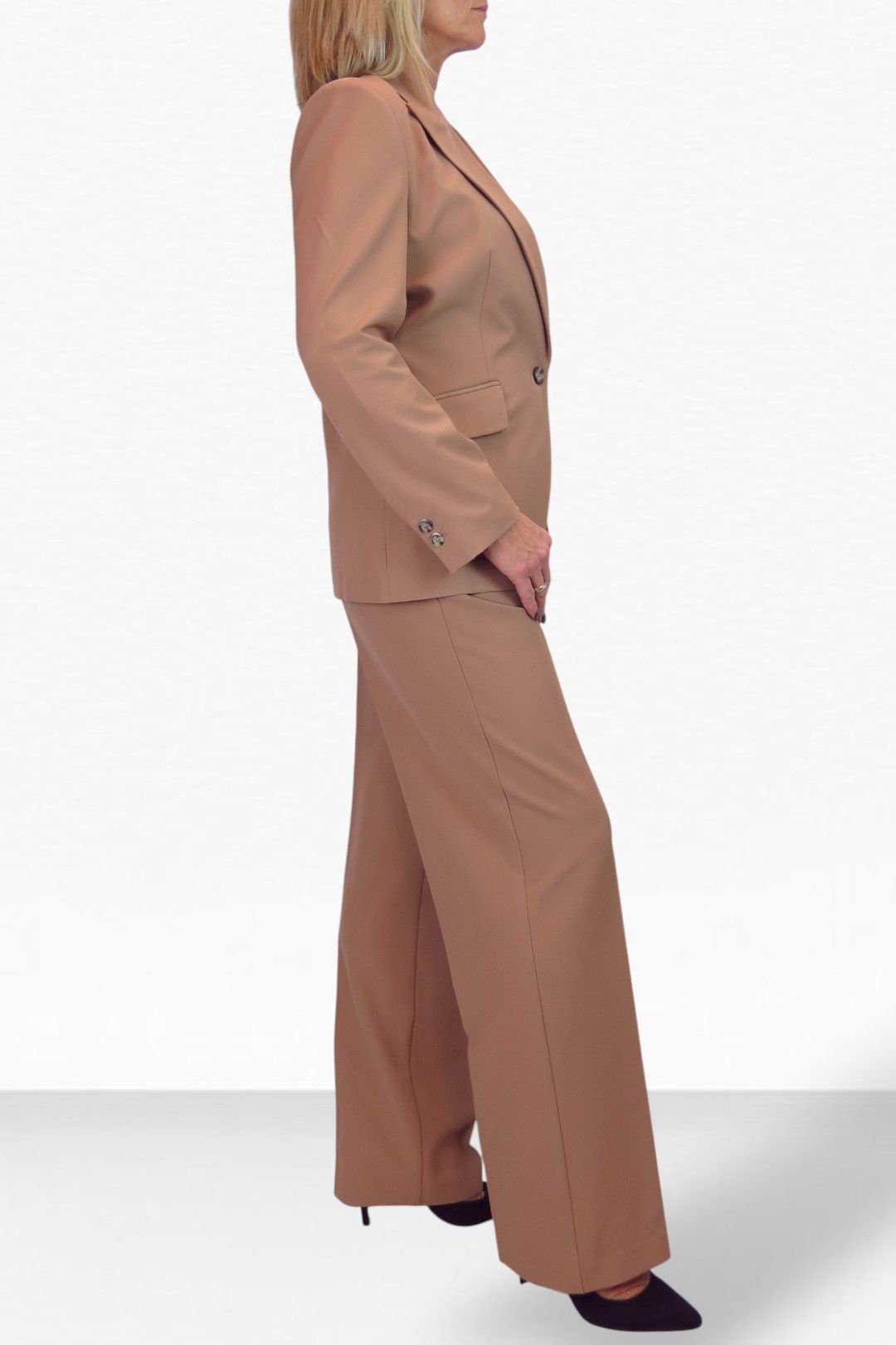 Paulo Due Paulo Due Women's 2 Piece Tailored Trouser Suit in Tan - 3