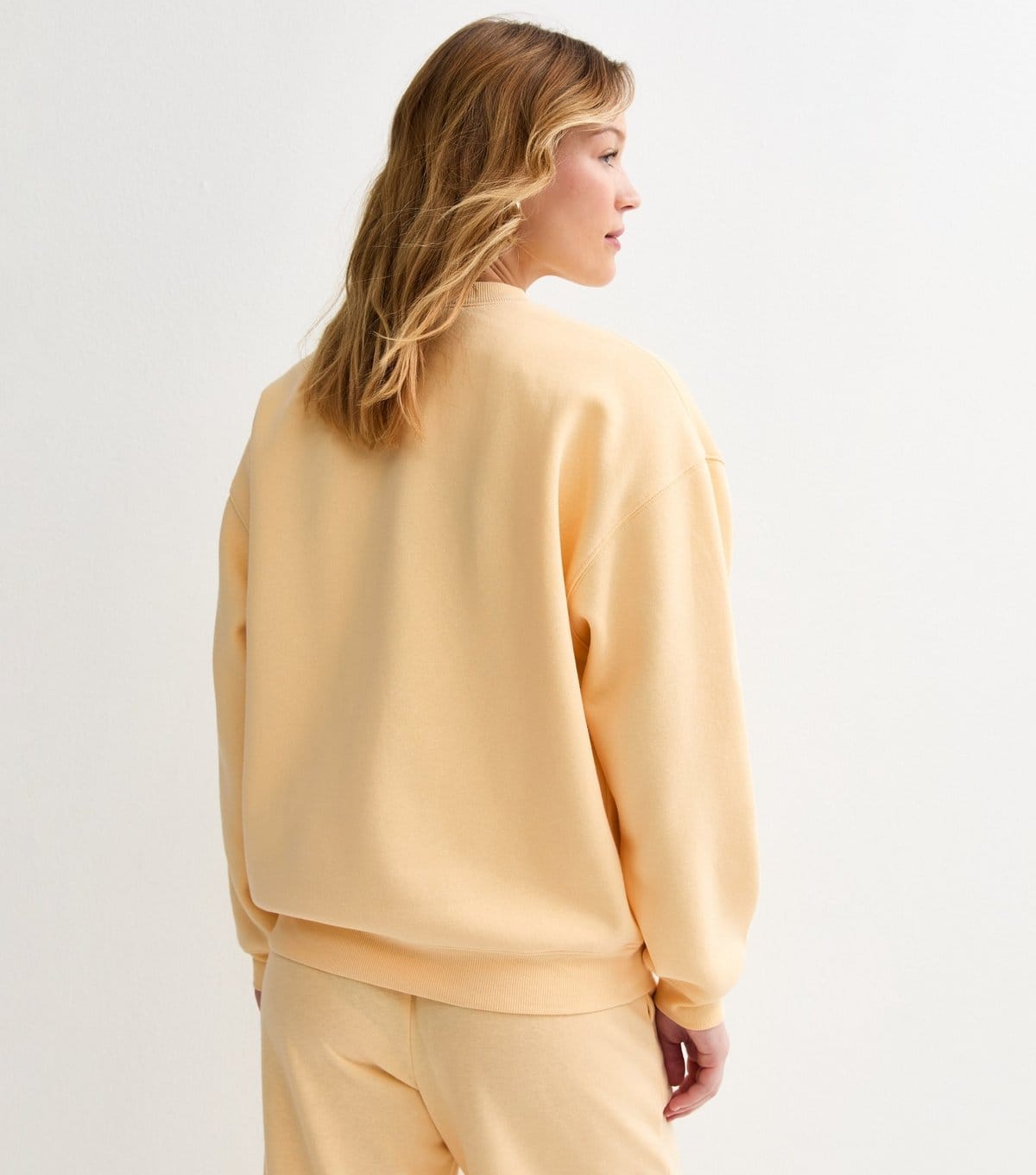 New Look Women's Light Yellow Crew Neck Sweatshirt New Look - 4