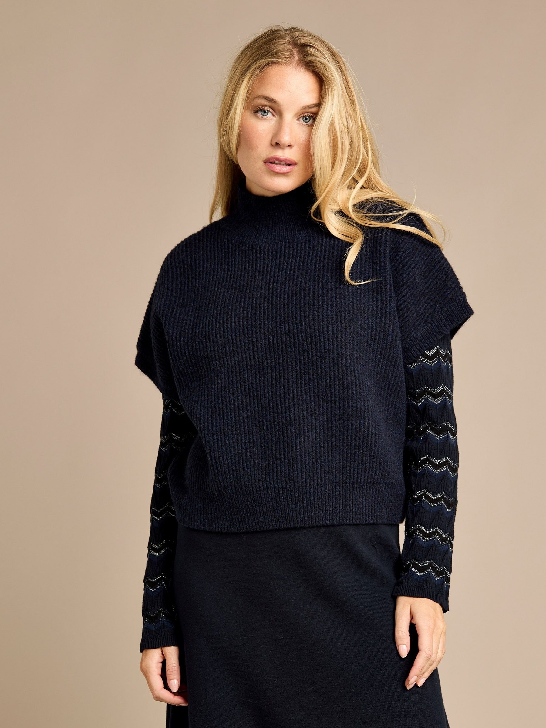 GWD by GEORGE W. DAVIES GWD by GEORGE W. DAVIES Women's GWD Parker Navy Chunky Knit Jumper - 2