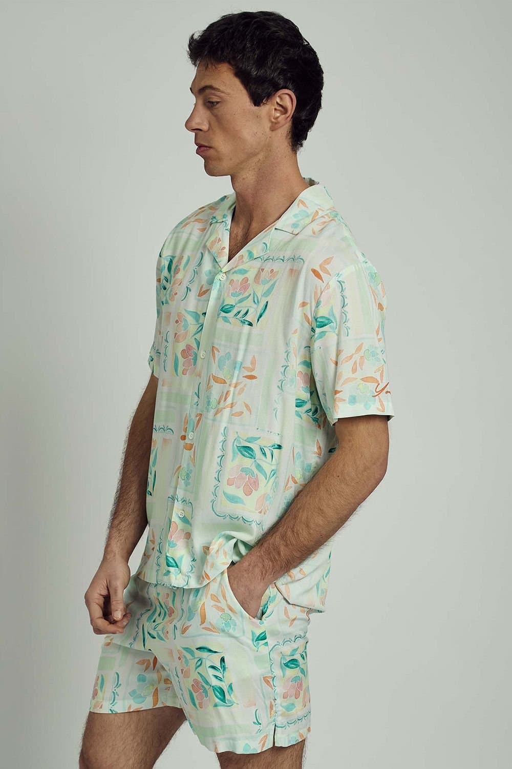 Native Youth Native Youth Men's Short Sleeve Lightweight Floral Relaxed Shirt in Off-White