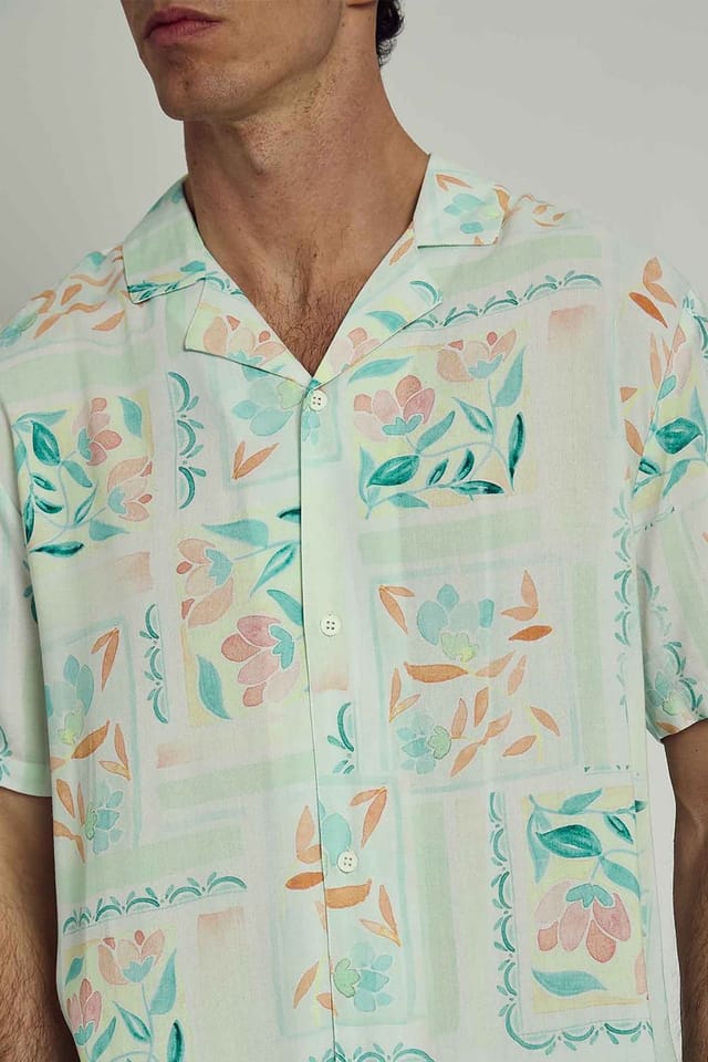 Native Youth Native Youth Men's Short Sleeve Lightweight Floral Relaxed Shirt in Off-White - 3
