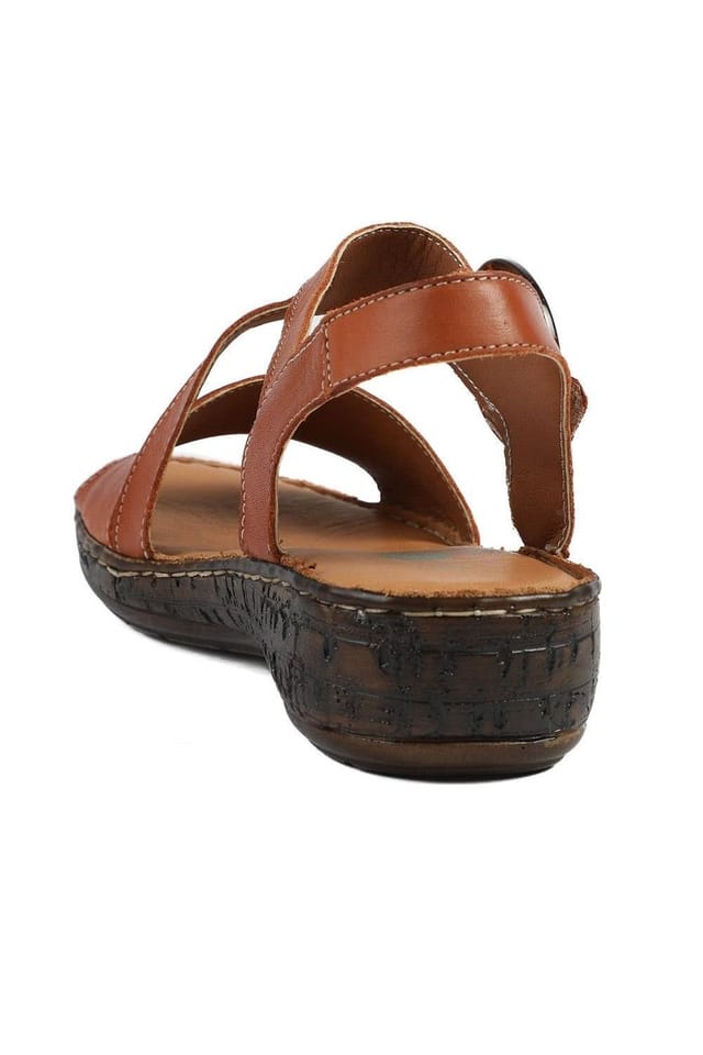 Pavers Pavers Women's Wide Fit Leather Sandals With Buckle Fastening in Tan - 3