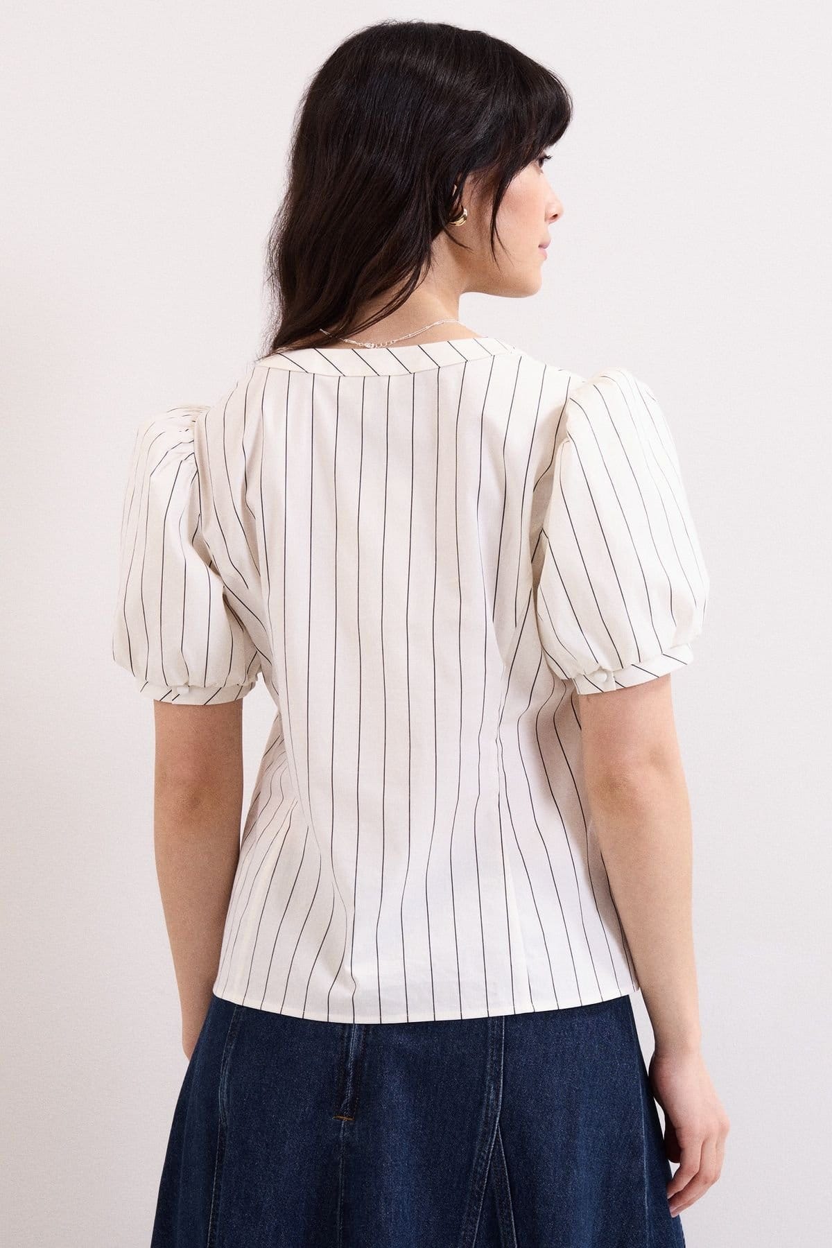 Phase Eight Phase Eight Women's Elora V-Neck Blouse in White - 4