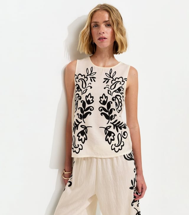 New Look Women's White Paisley Print Tank Top New Look - 2