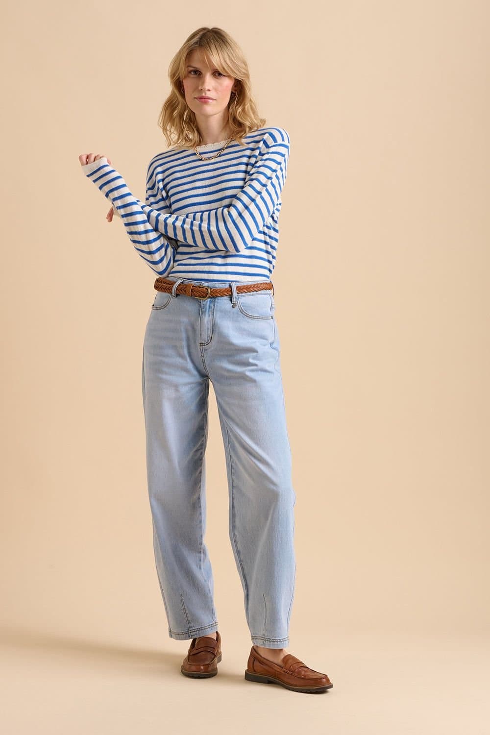 Brakeburn Brakeburn Women's Barrel Leg Jeans in Blue