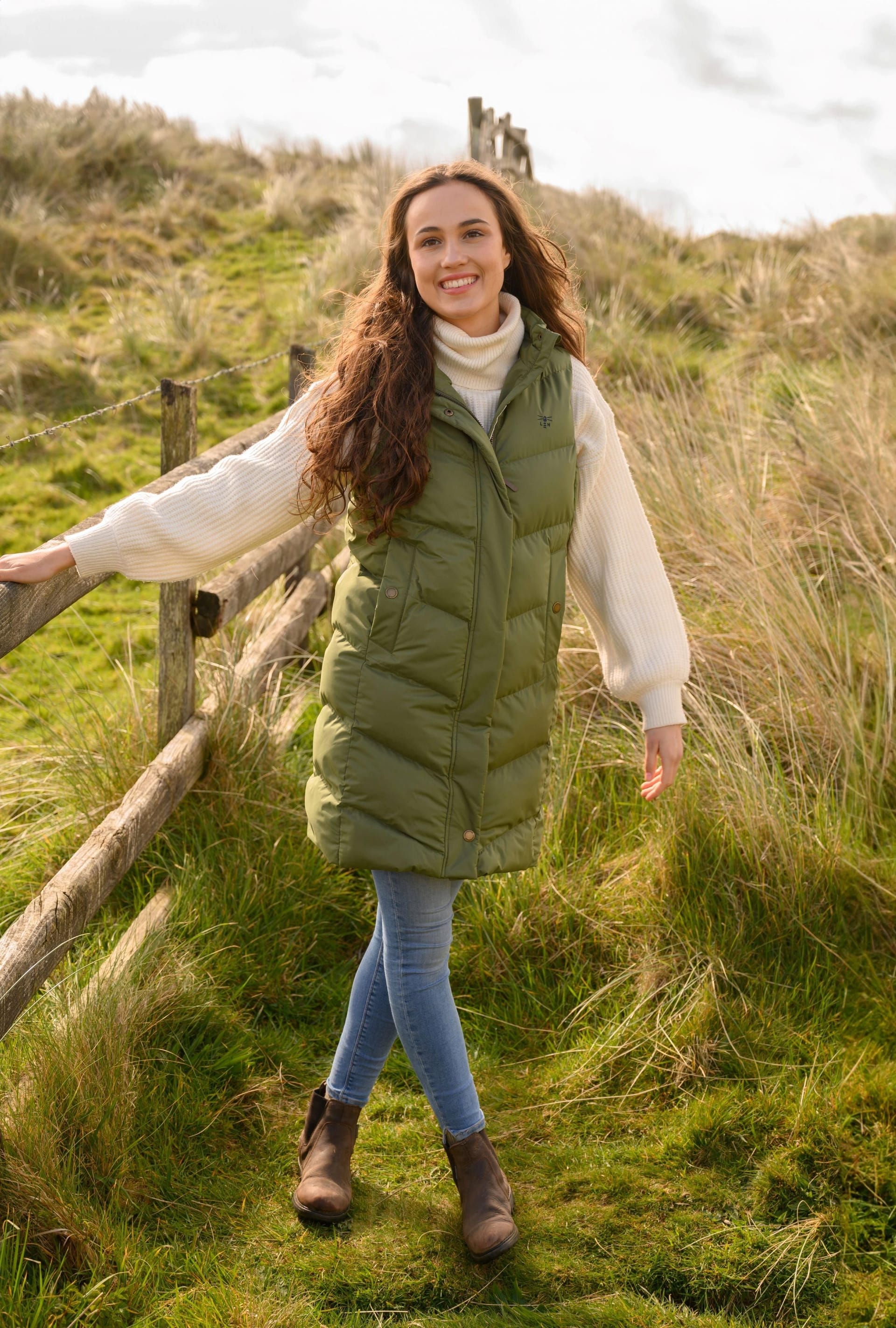 Lighthouse Clothing Lighthouse Clothing Women's Savannah Long Gilet in Olive - 4