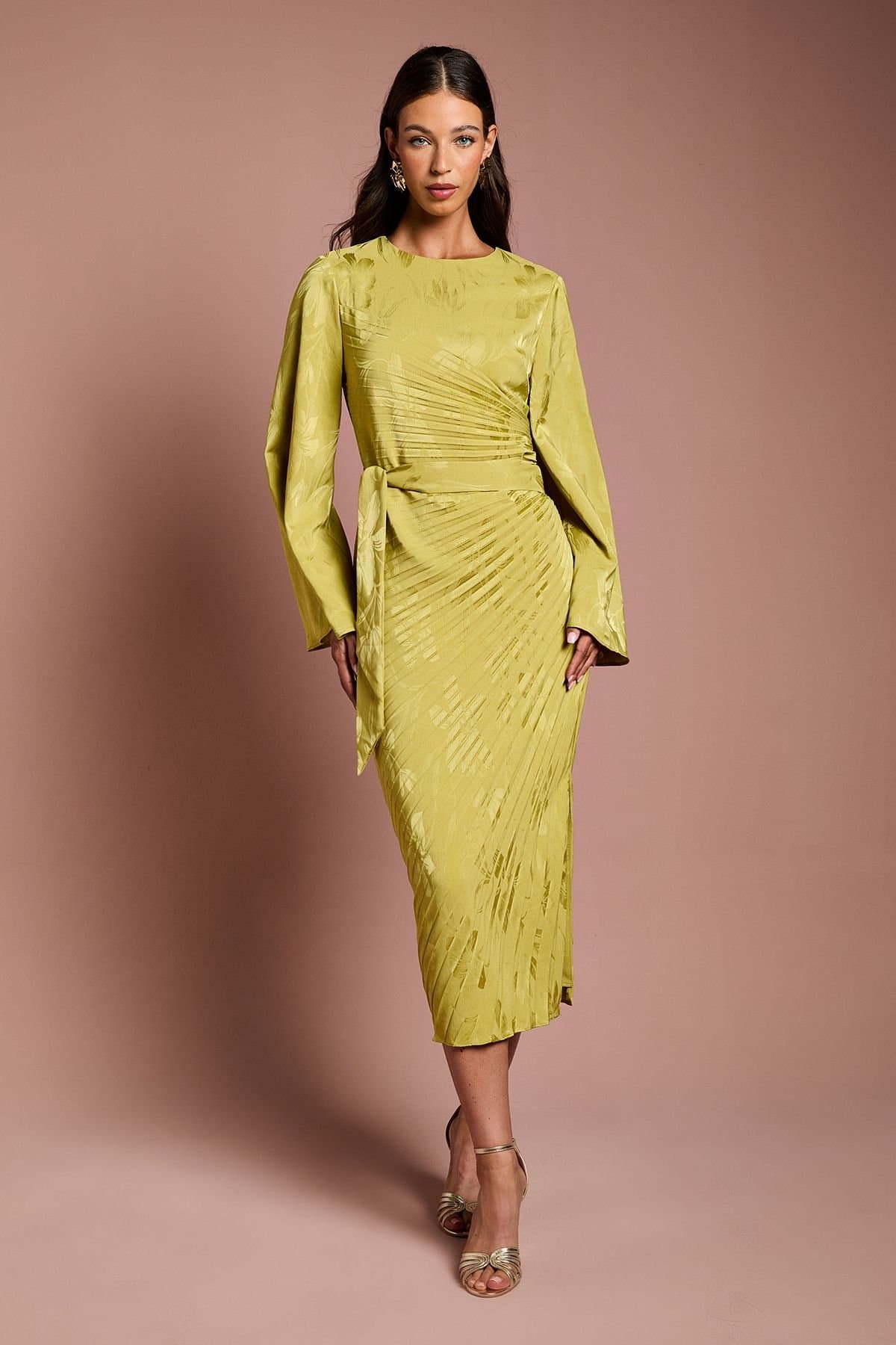 Coast Coast Women's Long Flare Sleeve Pleated Jacquard Midi Dress in Olive