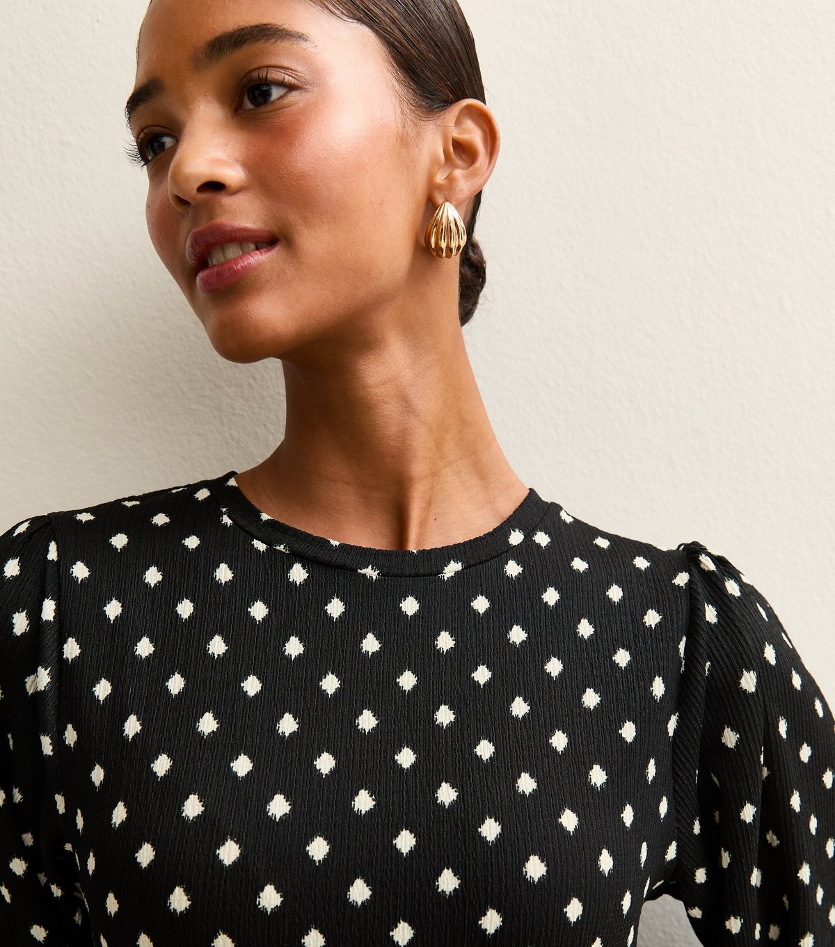 New Look Women's Black Spot Crinkled Tiered Midi Dress New Look - 2