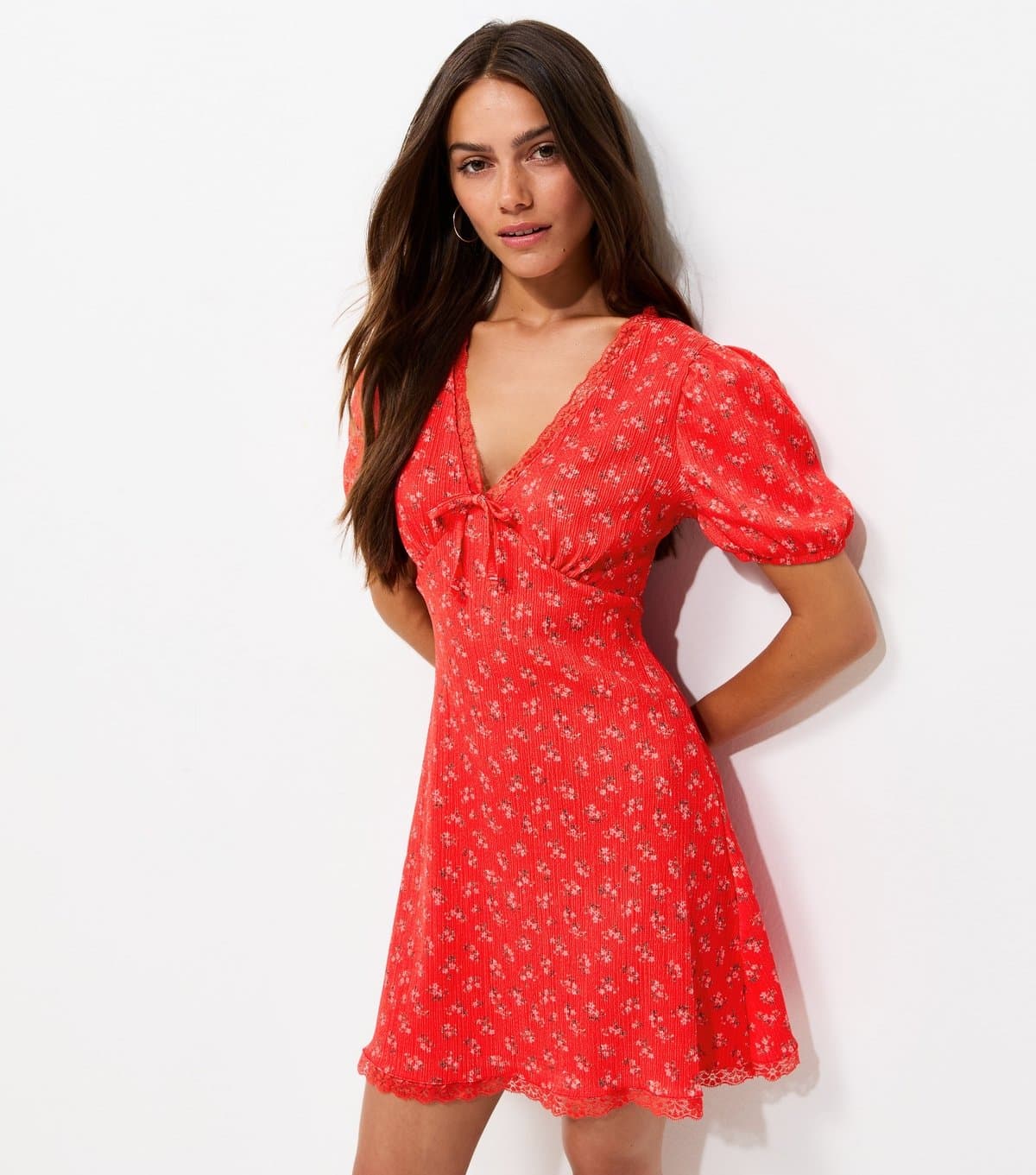 New Look Women's Petite Red Crinkle Texture Floral Print Lace Trim Mini Dress New Look