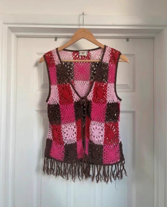 Vintage Dressing Beautiful Women's Boho Granny Squares Rocky Vintage Y2K Crochet Pink Mix Waistcoat Top size M 12-14