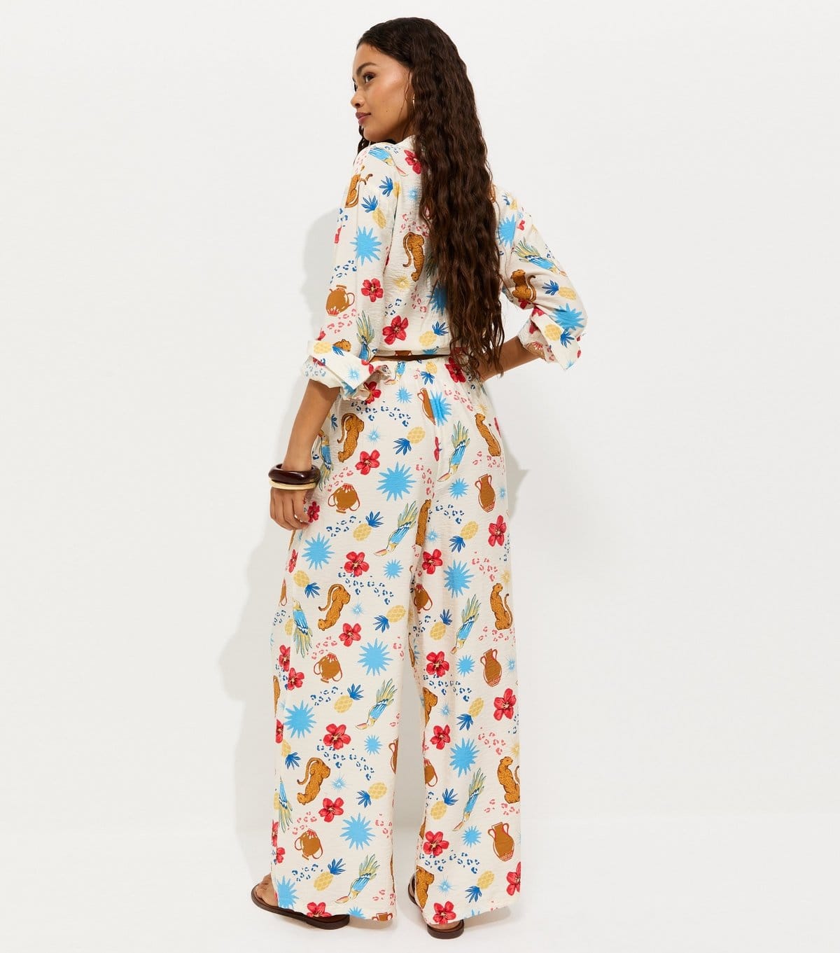 New Look Women's Petite Cream Crinkle Texture Leopard Print Wide Leg Trousers New Look - 4