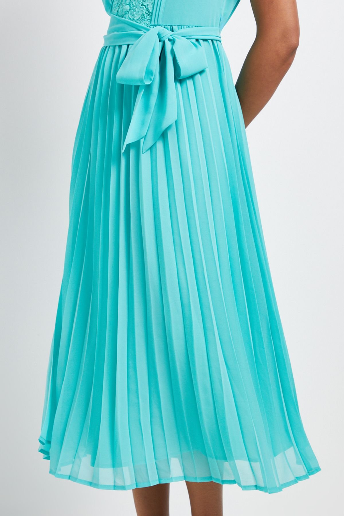 Wallis Wallis Women's Petite Lace Collarless Pleated Midi Dress in Mint - 4