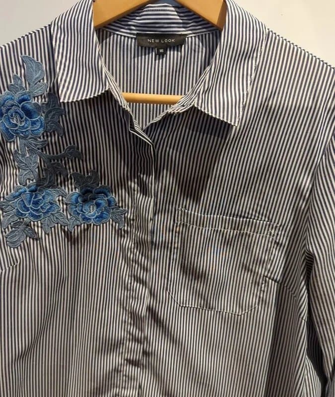 New Look New Look Women's White/Navy Striped Embroidered Long Sleeve Collared Shirt UK 16.   (83)