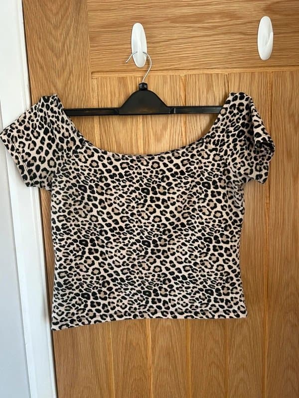 New Look Leopard print Off the Shoulder Top