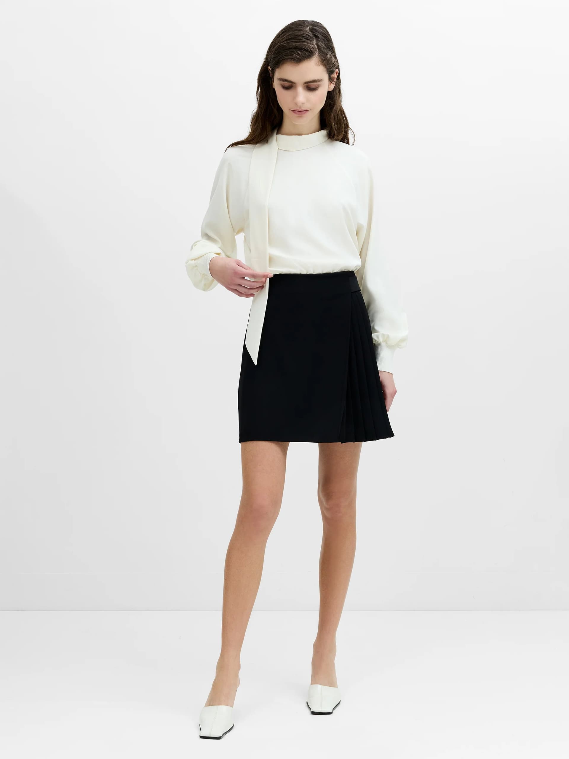 French Connection Vinnie Tailored Black Pleated Mini Skirt Black