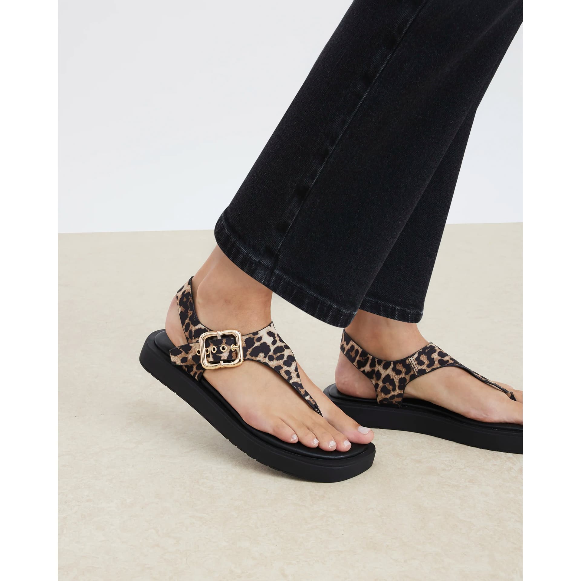 River Island River Island Womens Beige Leopard Print Toe Thong Sandals