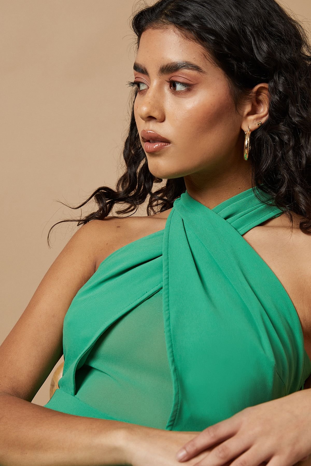 Oasis Oasis Women's Petite Halter Neck Cutout Tiered Maxi Dress in Green - 4