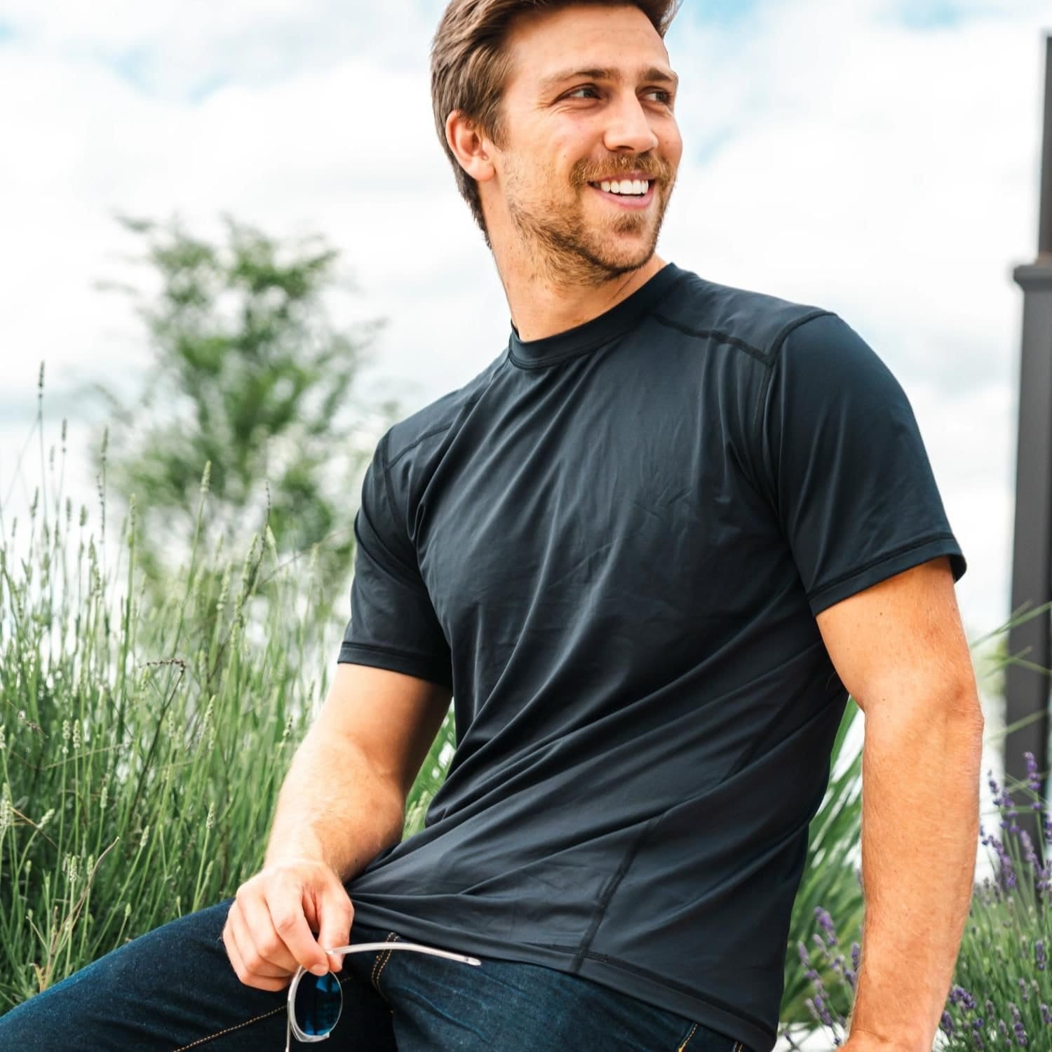 BloqUV BloqUV Men's Regular Fit UPF 50+ Sun Protection Short Sleeve Crew Top in Black - 4