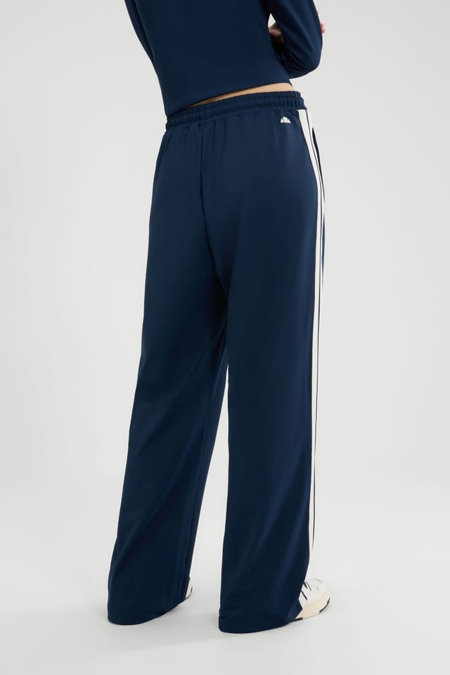 Ellesse Ellesse Women's Avila Track Pant in Navy - 2