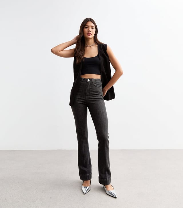 New Look Women's Washed Black Flared Jeans New Look - 2