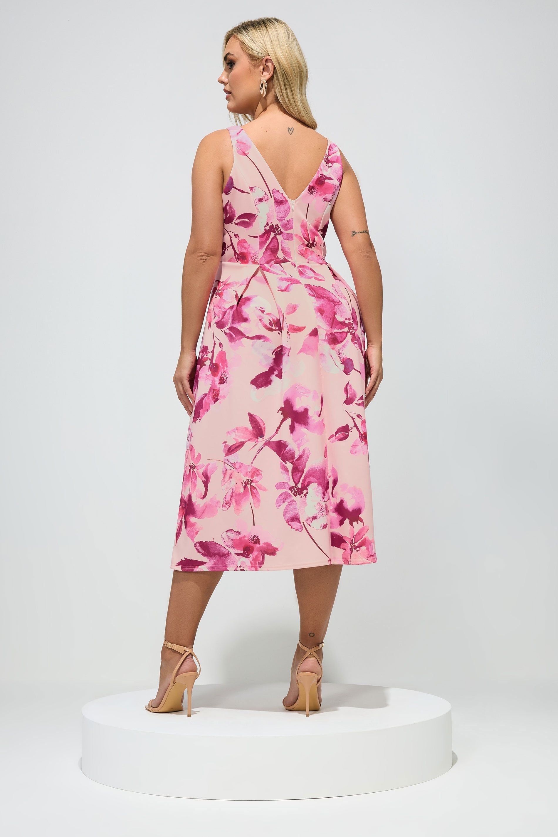 Yours Yours Women's Floral Print Pleated Dress in Pink - 3