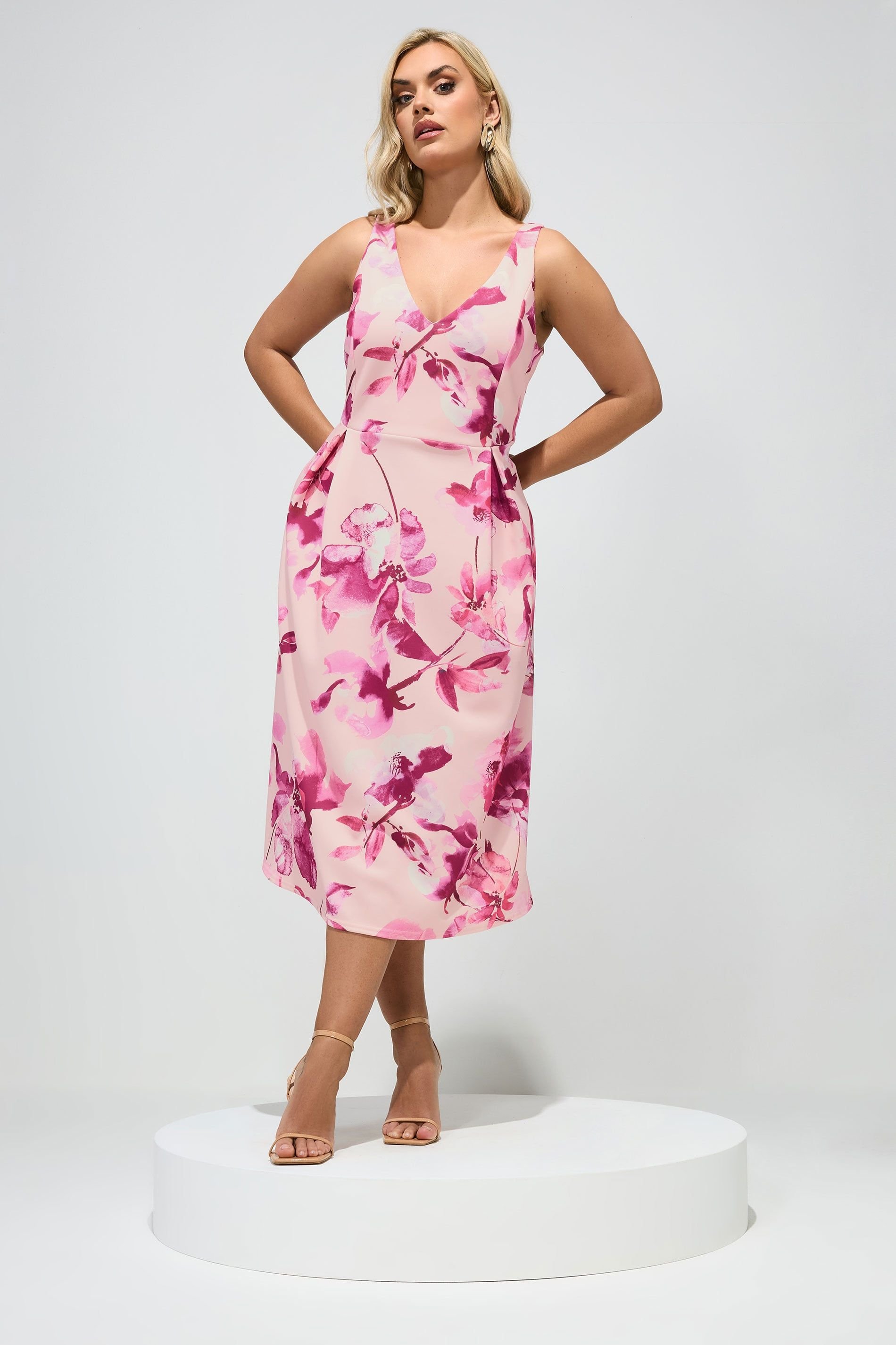 Yours Yours Women's Floral Print Pleated Dress in Pink - 4