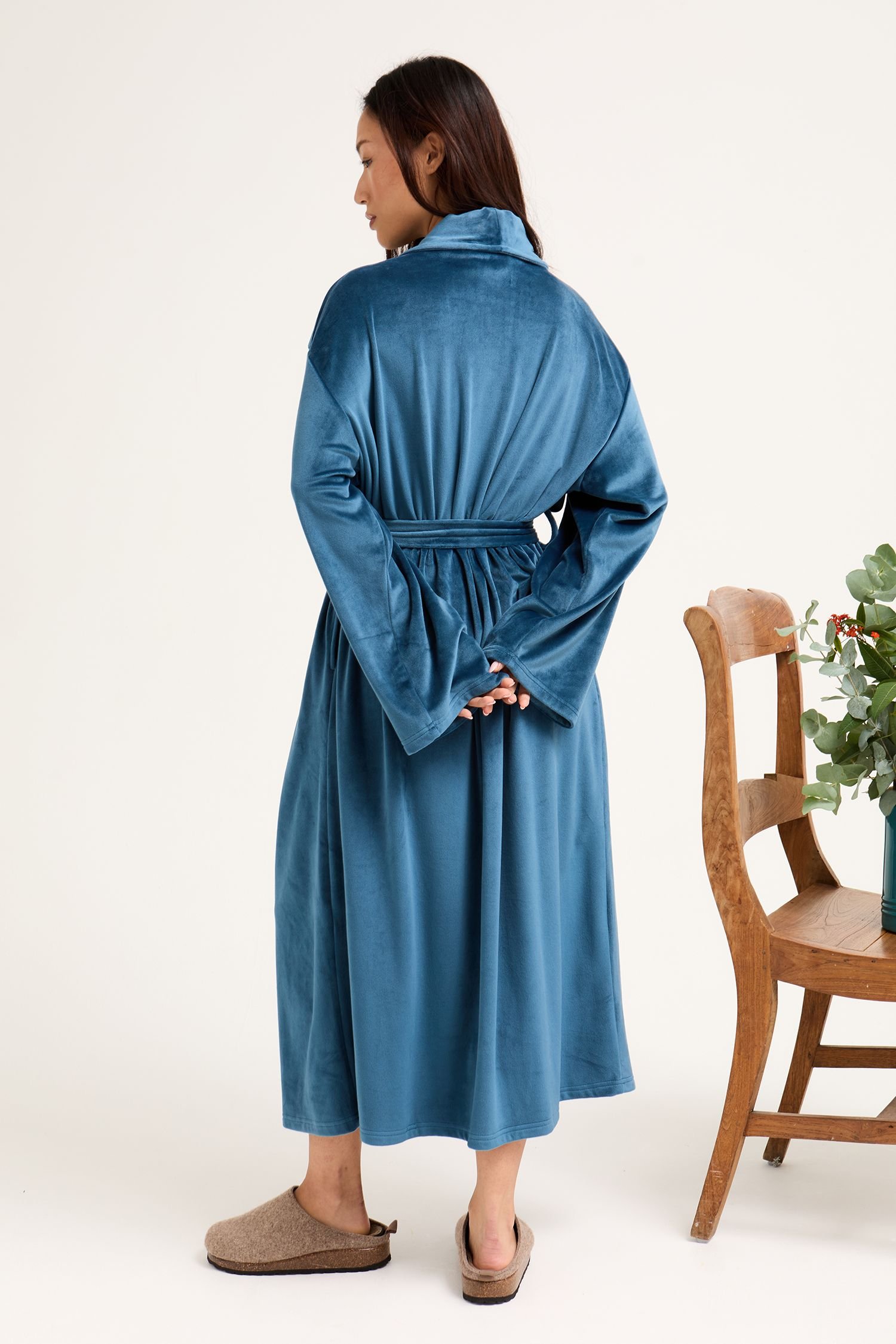 Pretty You London Pretty You London Women's Velour Longline Robe in Teal - 3
