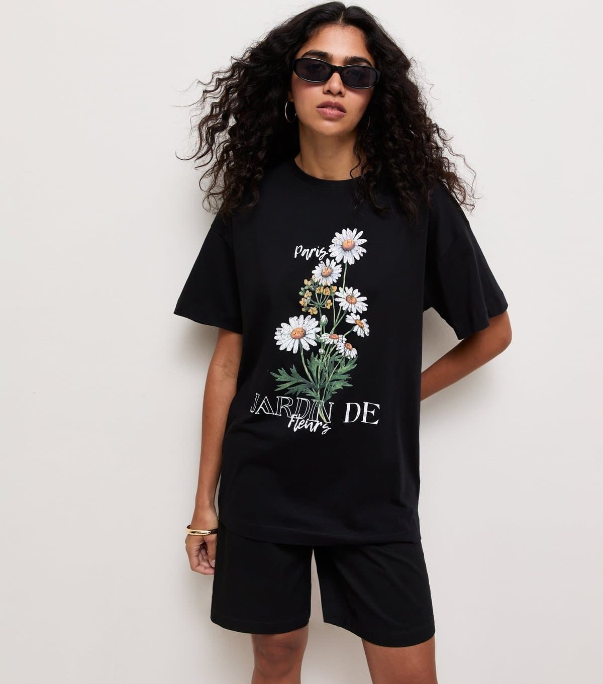 New Look Women's Black Cotton Daisy Print Oversized T-Shirt New Look