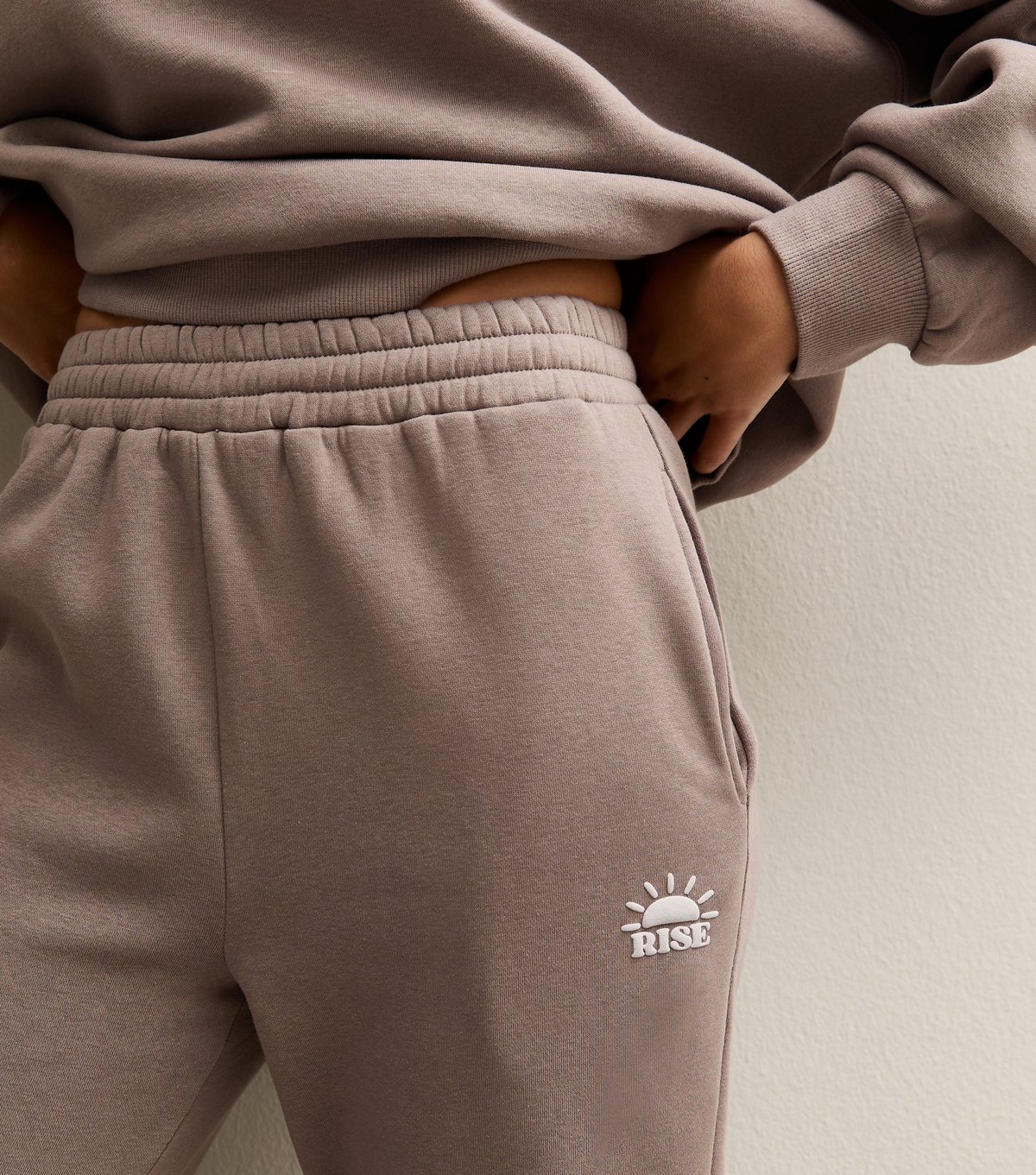 Rise Women's by Zara McDermott Mink Raised Logo Cuffed Joggers Rise New Look - 3