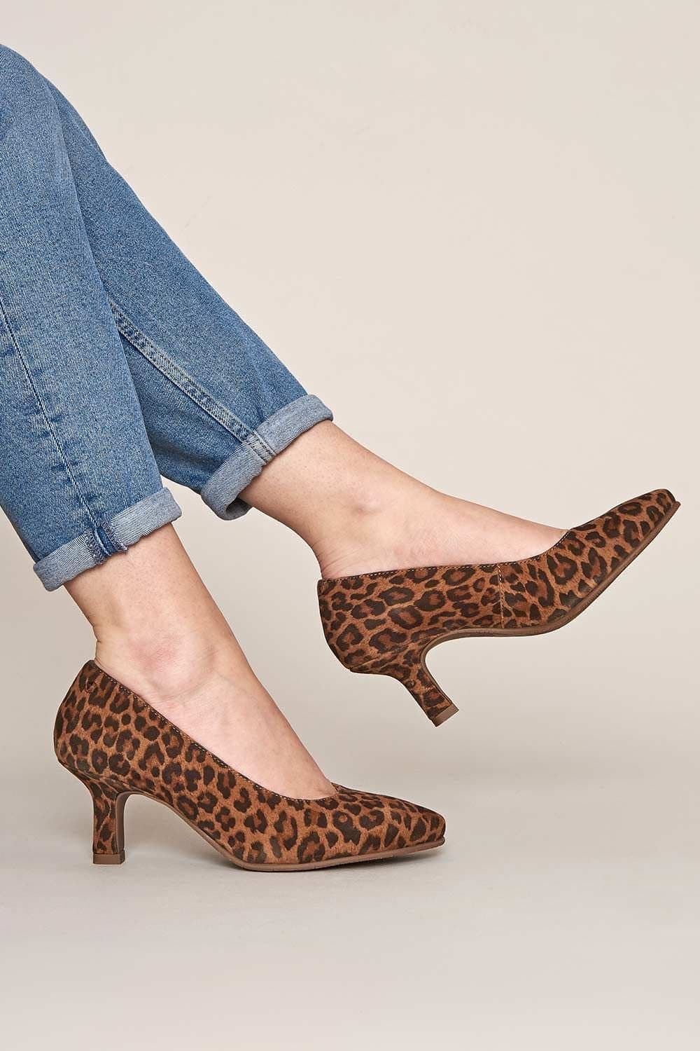 Moshulu Moshulu Women's 'Asano' Heeled Court Shoes in Light Brown