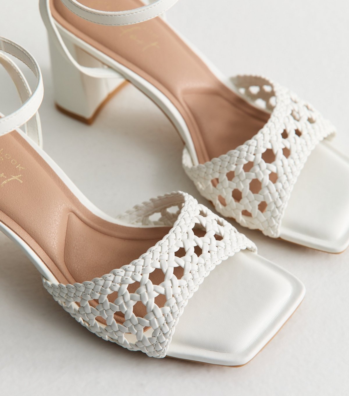 New Look Women's White Faux Leather Woven Strap Block Heel Sandals New Look - 3