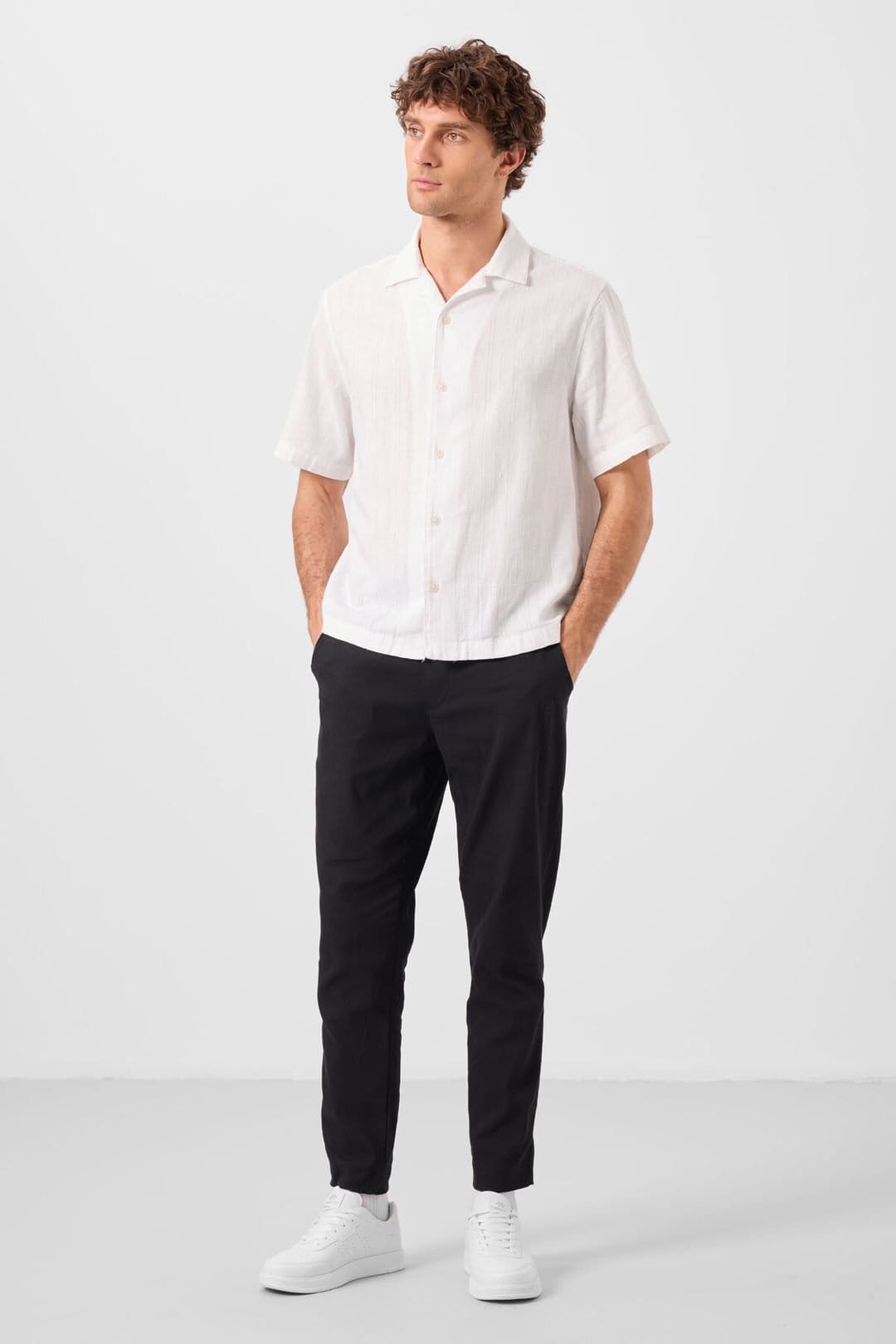 Tommy Life Tommy Life Men's Straight-Leg Gabardine Chinos in Black - 4