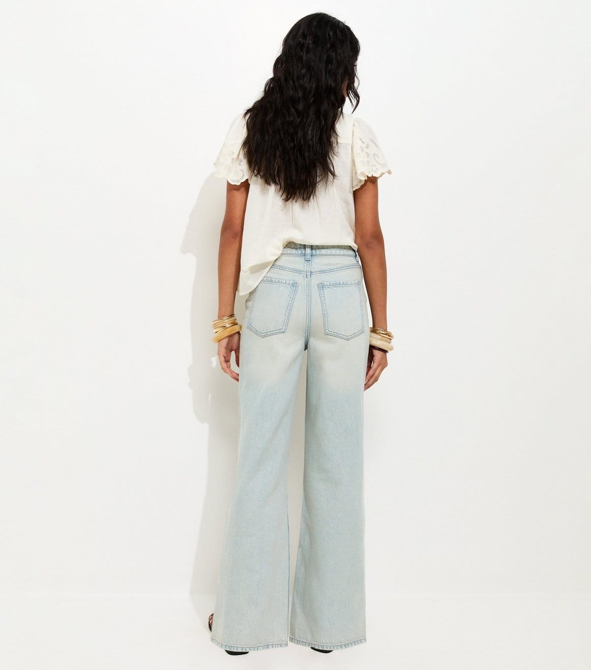 New Look Women's Light Blue Ripped Knee Wide Leg Adalae Jeans New Look - 4
