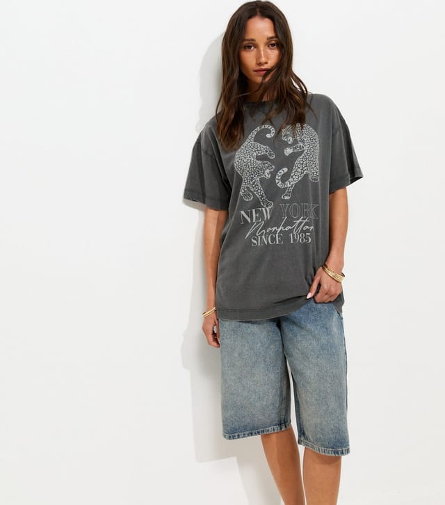 New Look Women's Dark Grey Cotton Leopard Acid Wash Oversized T-Shirt New Look - 2