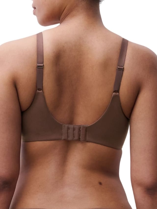Chantelle Chantelle Women's Easy Feel Norah Covering Moulded Bra in Brown - 2