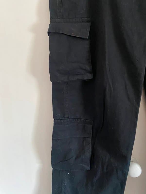 PrettyLittleThing Black low waist cargo trousers
