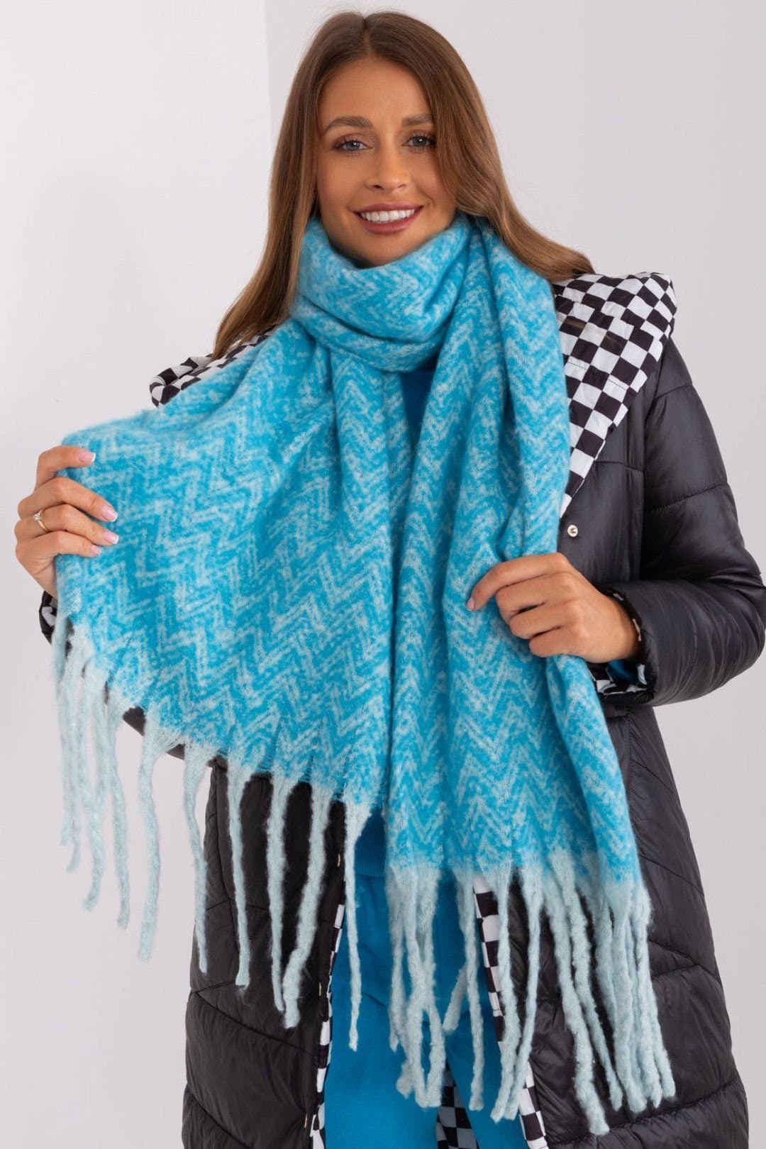 Love Lace Love Lace Women's Long Geometric Pattern Polyester Scarf with Tassels for Fall in Blue