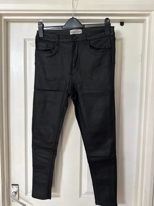 New Look New Look leather look skinny jeans lift and shape 14 black
