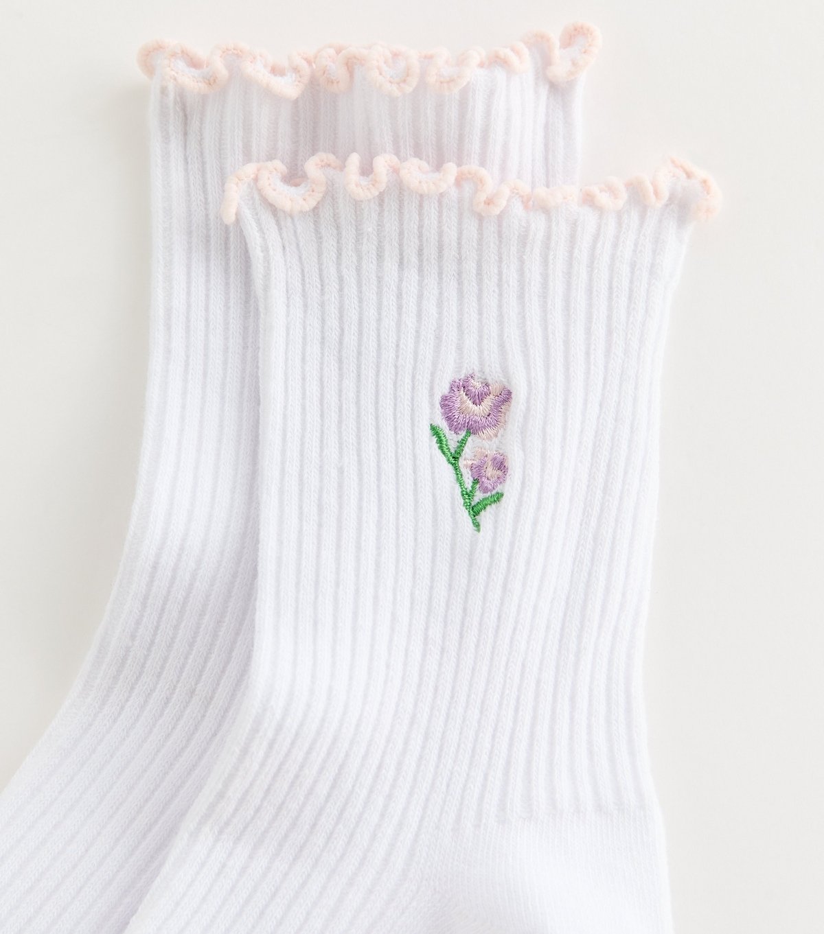 New Look White Ribbed Floral Embroidered Socks New Look - 2