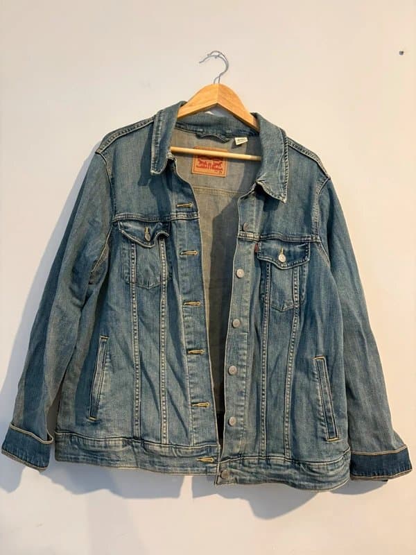 Levis Levi’s denim jacket - size 18/20