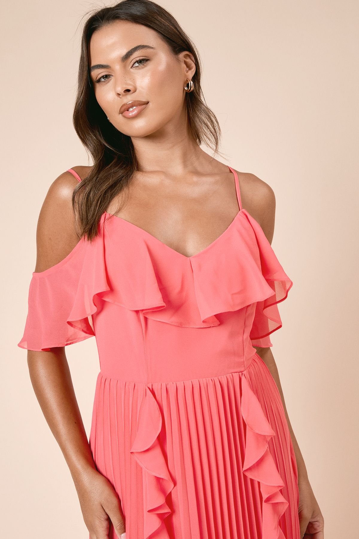 Dorothy Perkins Dorothy Perkins Women's DP Luxe Ruffle Front Cold Shoulder Midi Dress in Coral - 3