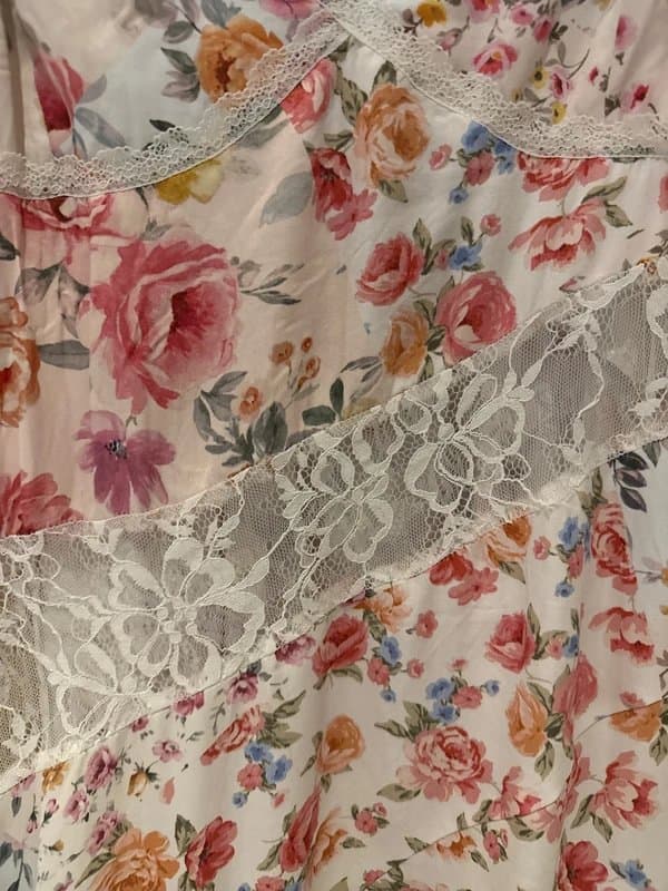 Bershka Bershka lace floral dress