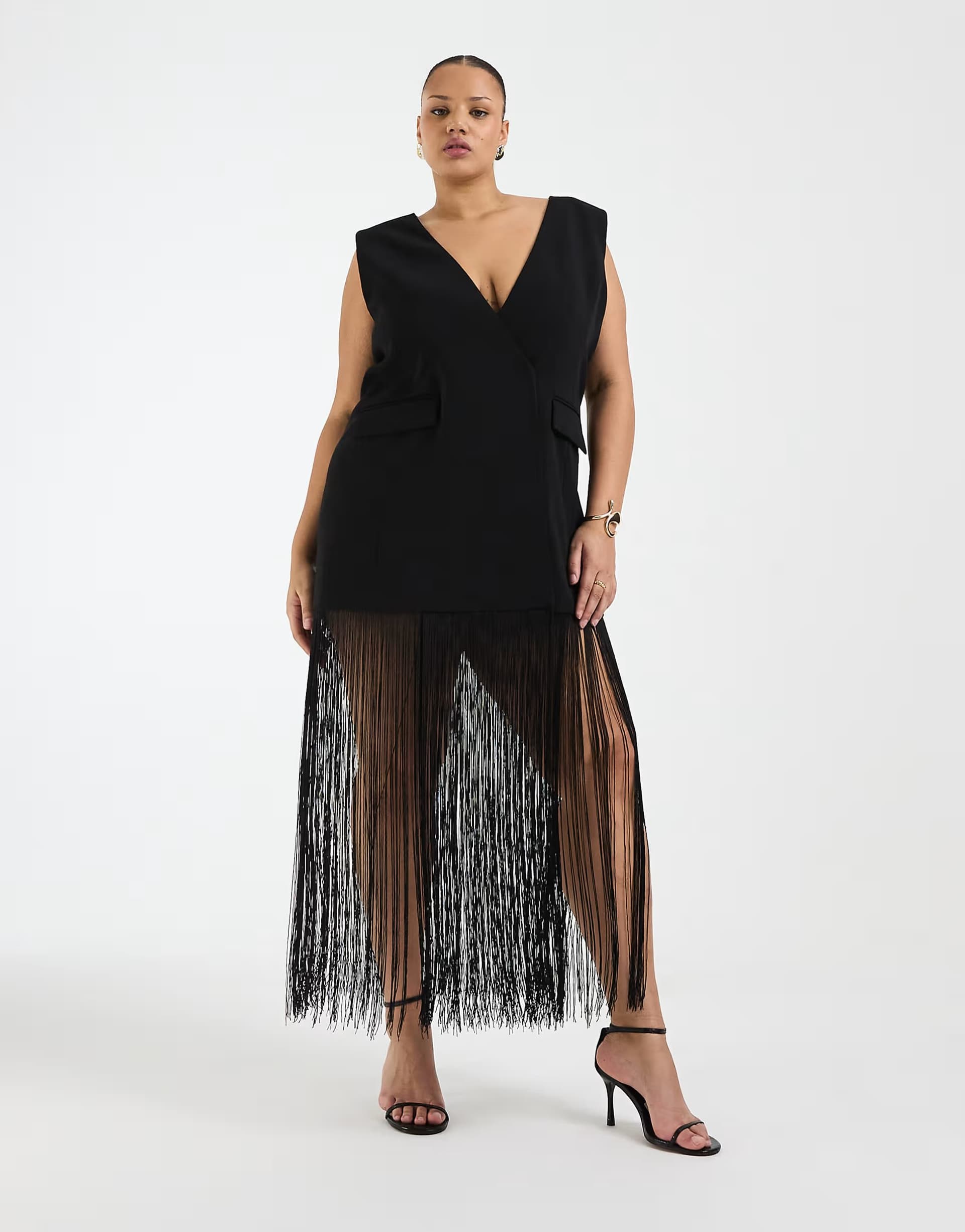 ASOS ASOS DESIGN Curve sleeveless blazer with fringe hem in black
