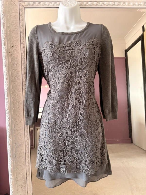 Intimissimi intimissmi grey crochet floral knit dress