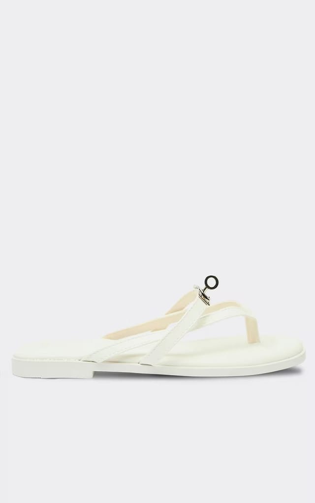 EGO Jedd Lock Detail Toe Loop Flat Slider Sandal In White Faux Leather, Women's Size UK 3 - 2